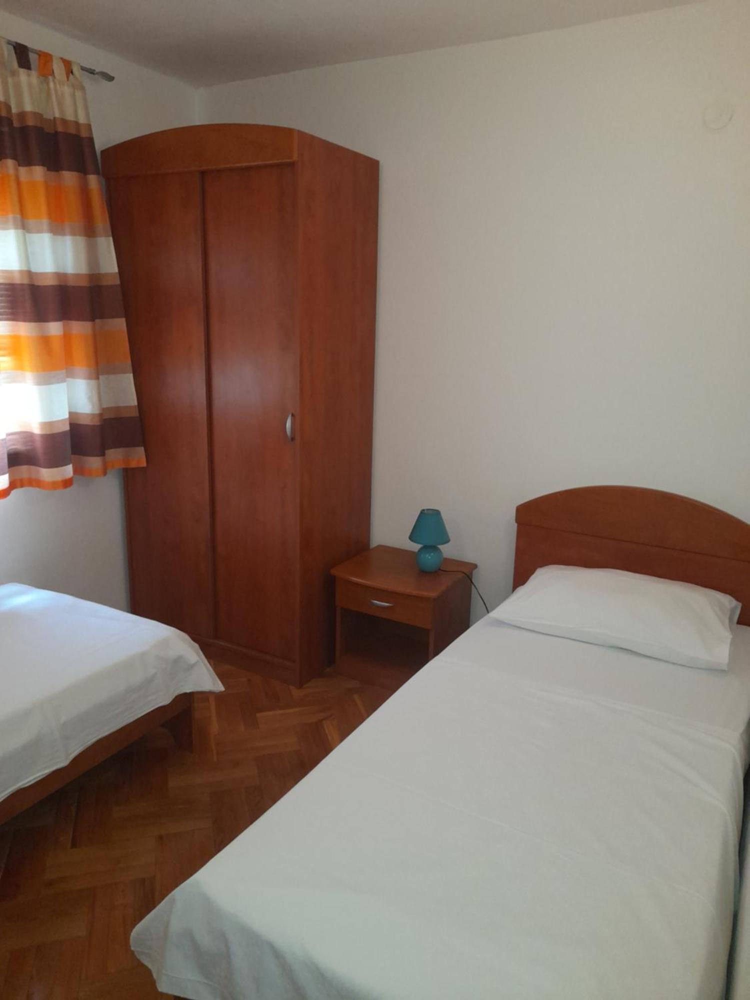 Nives B. Apartamento Supetar Exterior foto